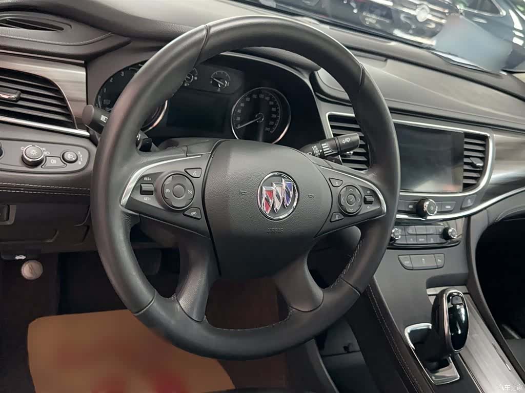 Buick LaCrosse, 2022 3