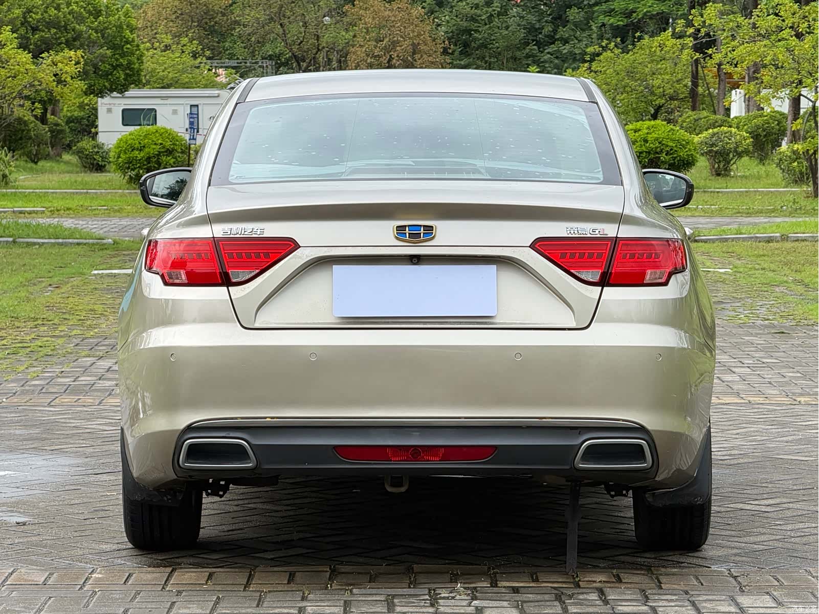 Geely Emgrand, 2017 9