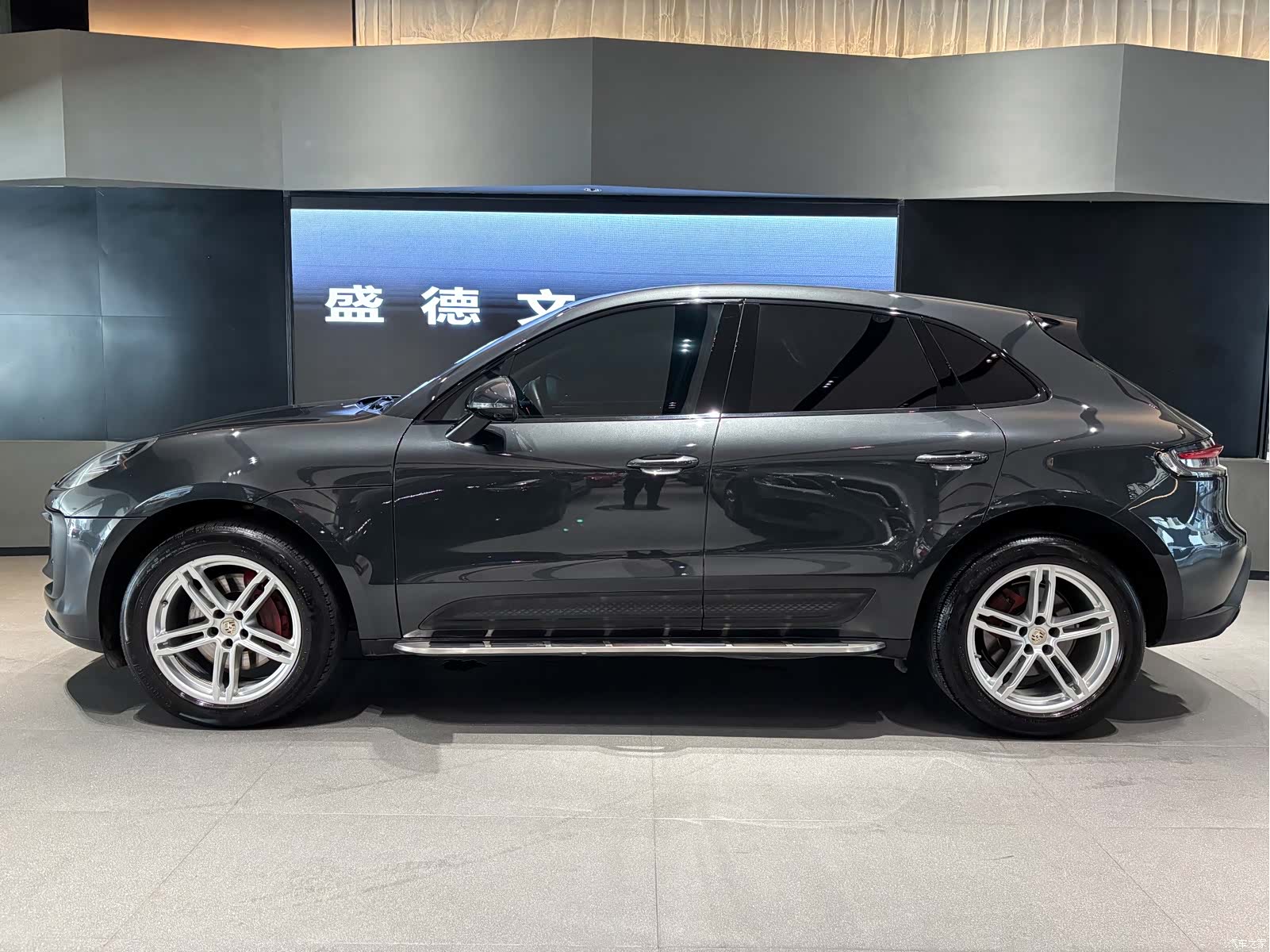 Porsche Macan, 2023 3
