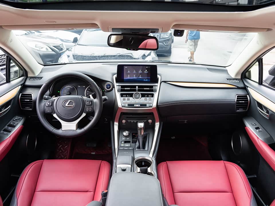 Lexus NX