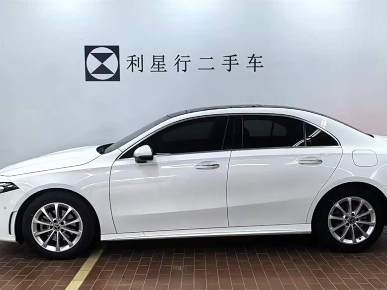 Mercedes-Benz Class A Mercedes-Benz Class A