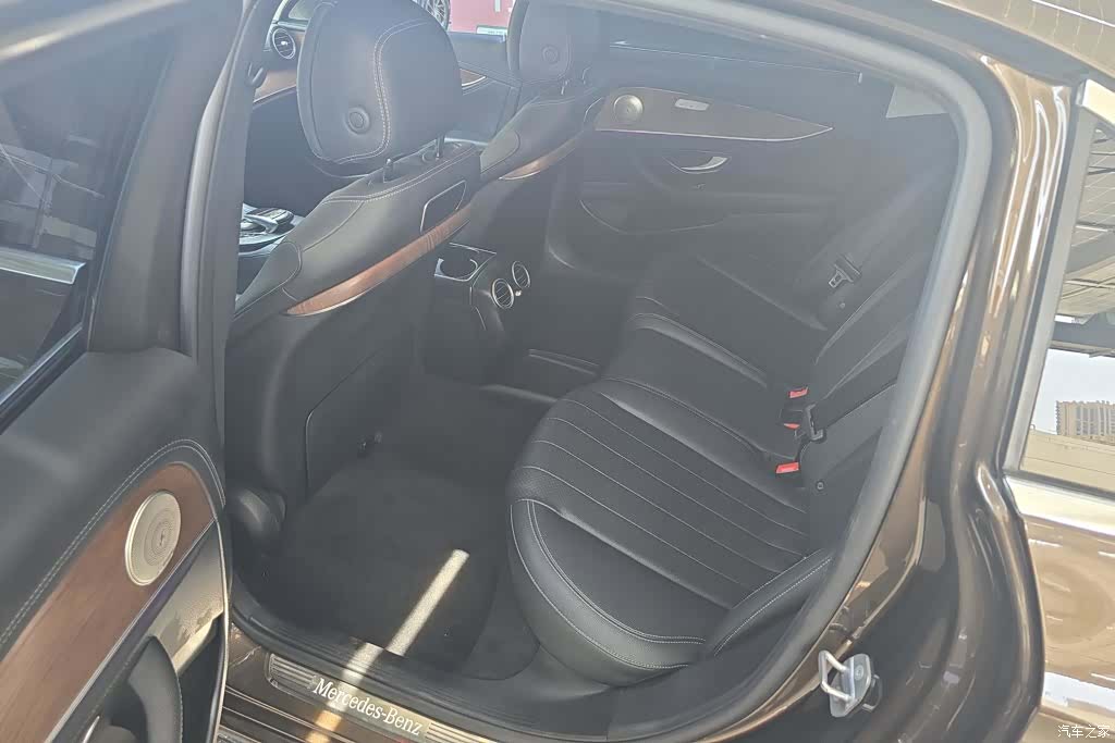 Mercedes-Benz E-Class, 2017 11