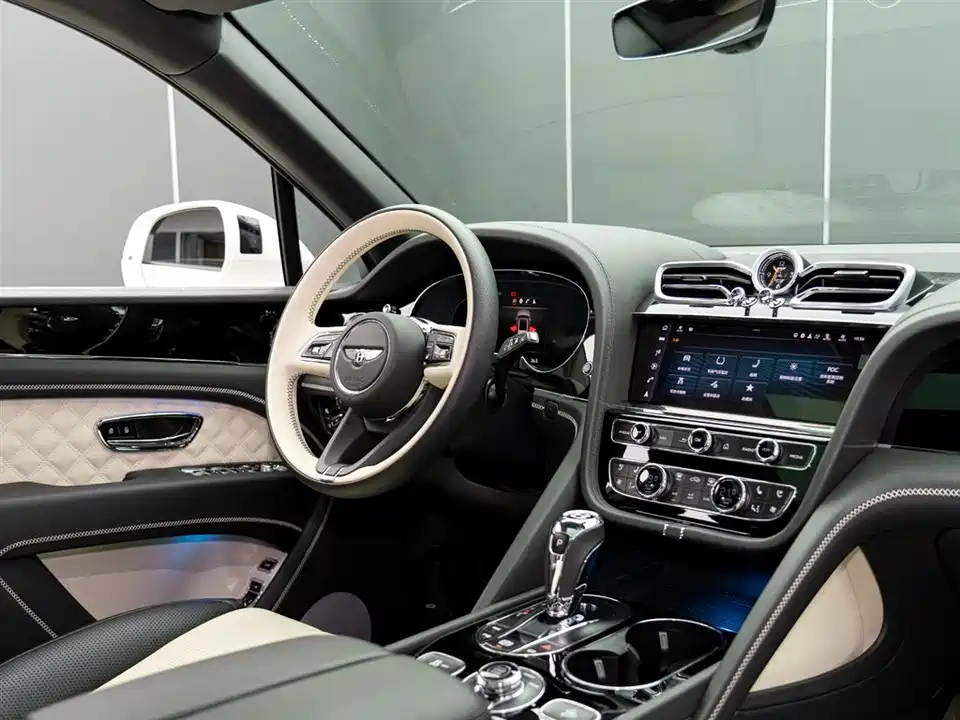 Bentley Tim Yue Bentley Tim Yue