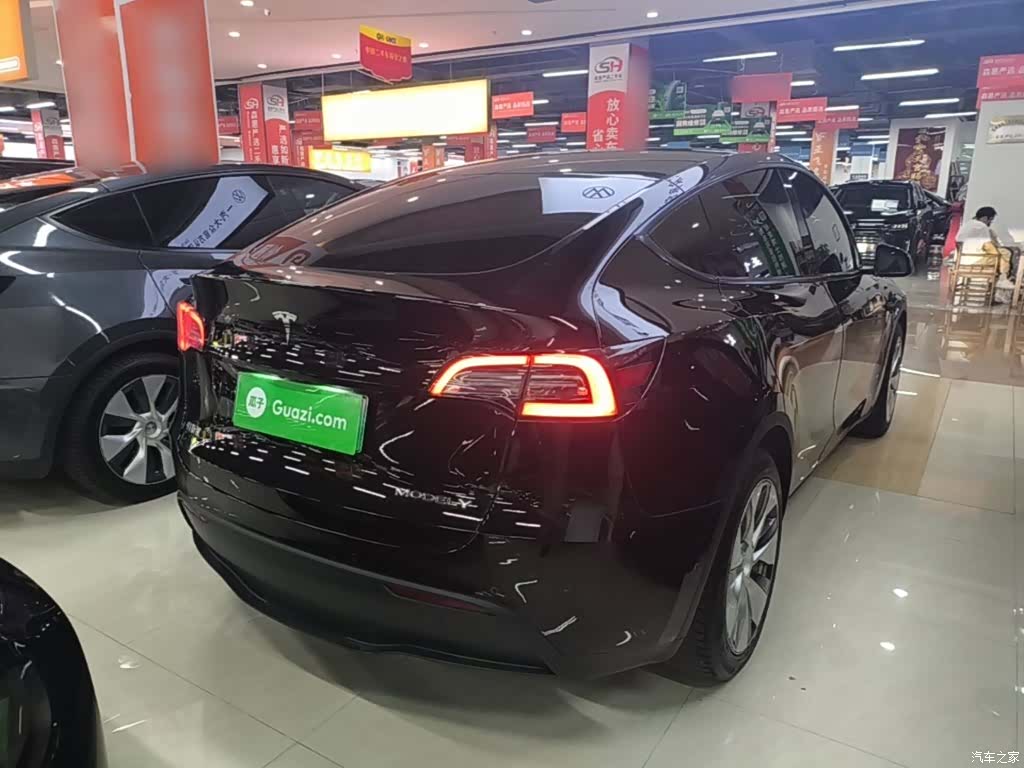 Tesla Model Y, 2022 7