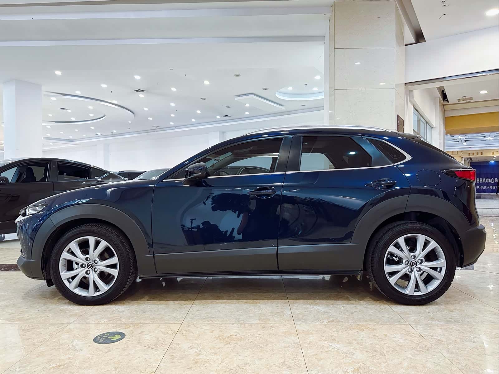 Mazda CX-30, 2022 все фото