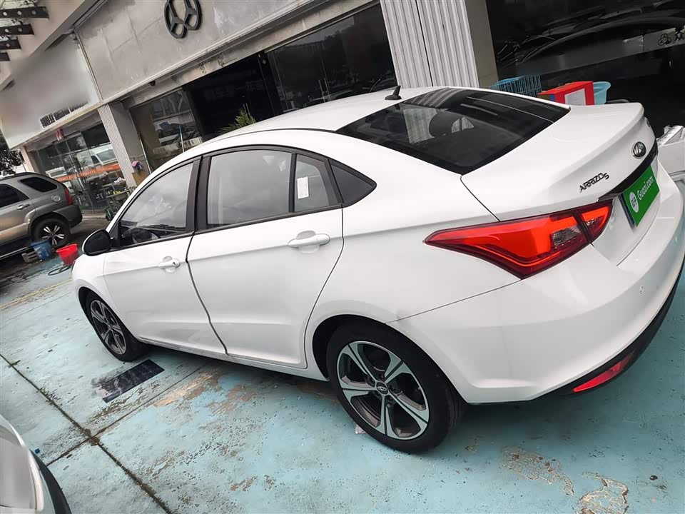 Chery Arrizo 5