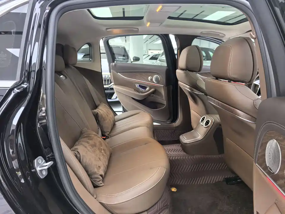Mercedes-Benz E-class Mercedes-Benz E-class