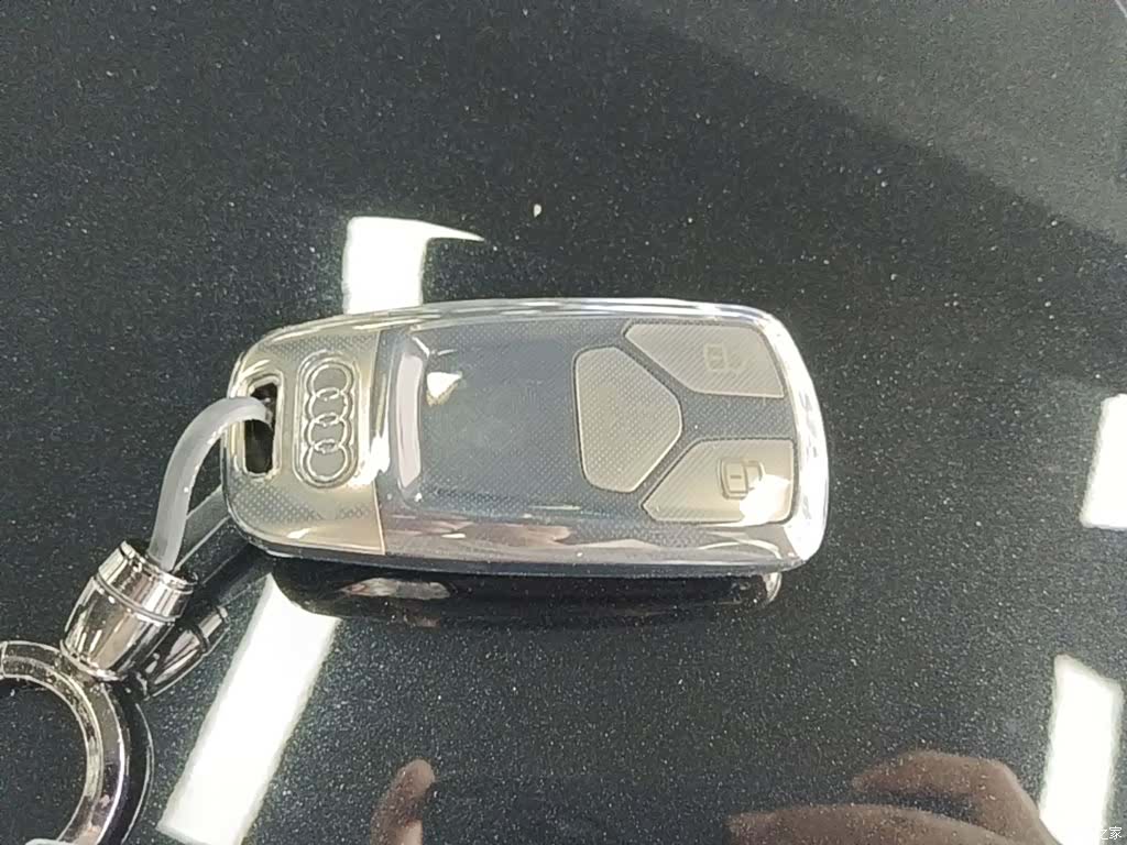 Audi Q5L, 2025 9