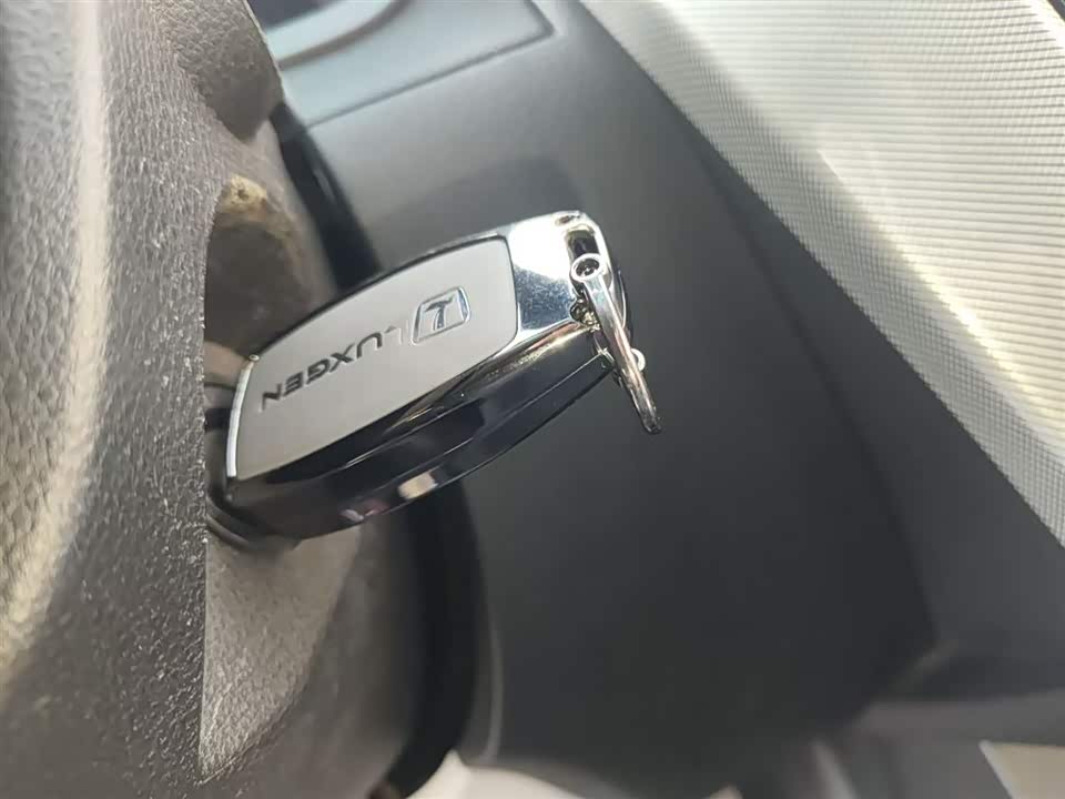 Luxgen Excellent 6 SUV