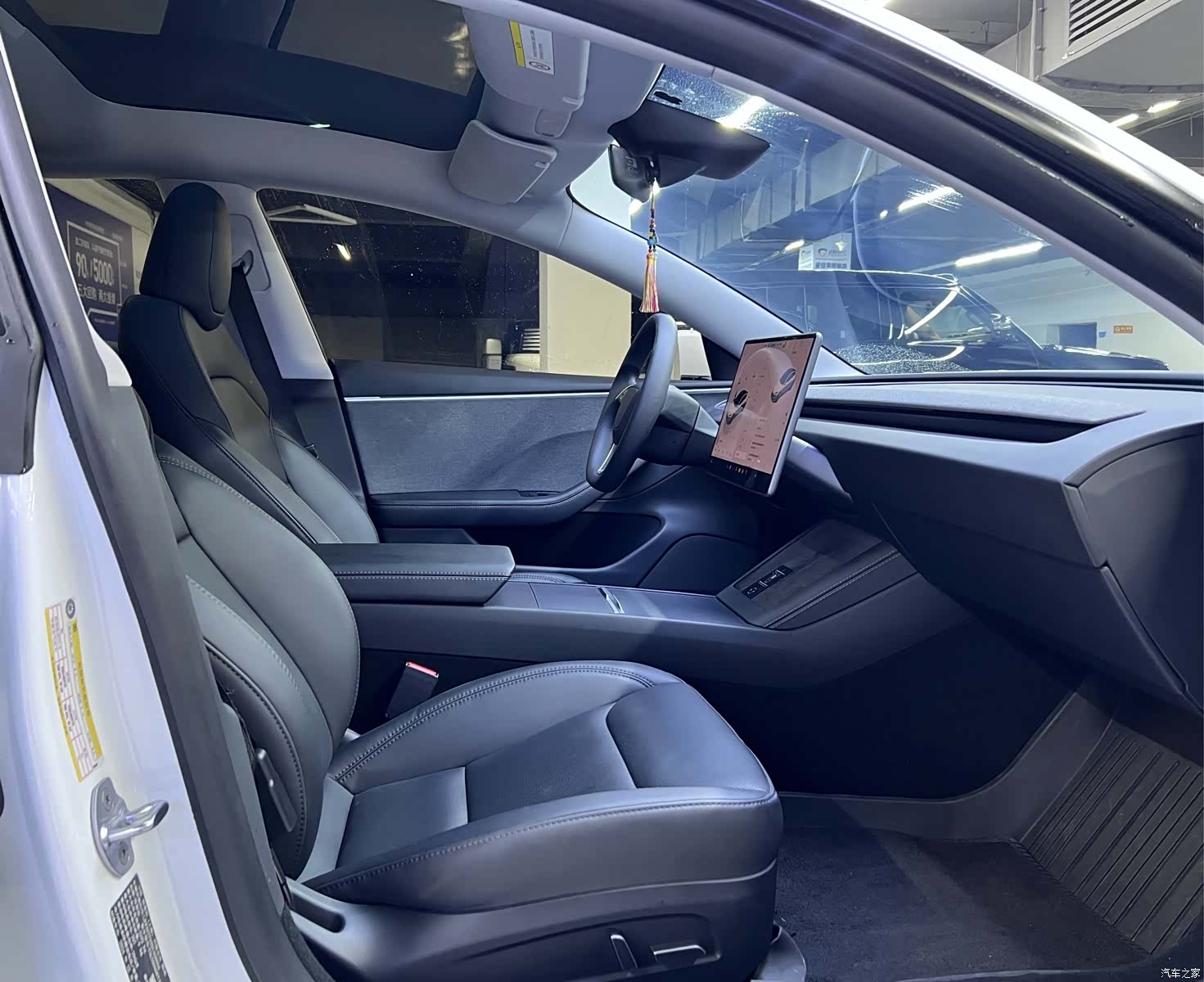 Tesla Model 3, 2025 все фото