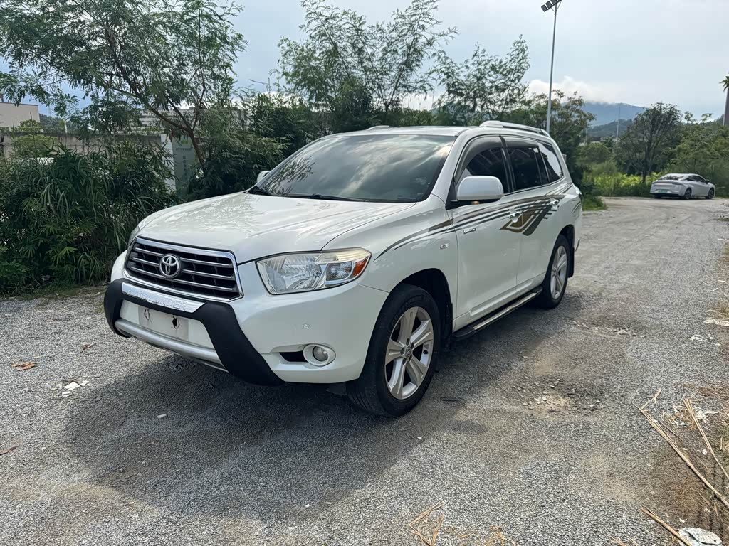 Toyota Highlander 2011 2.7L 7 мест