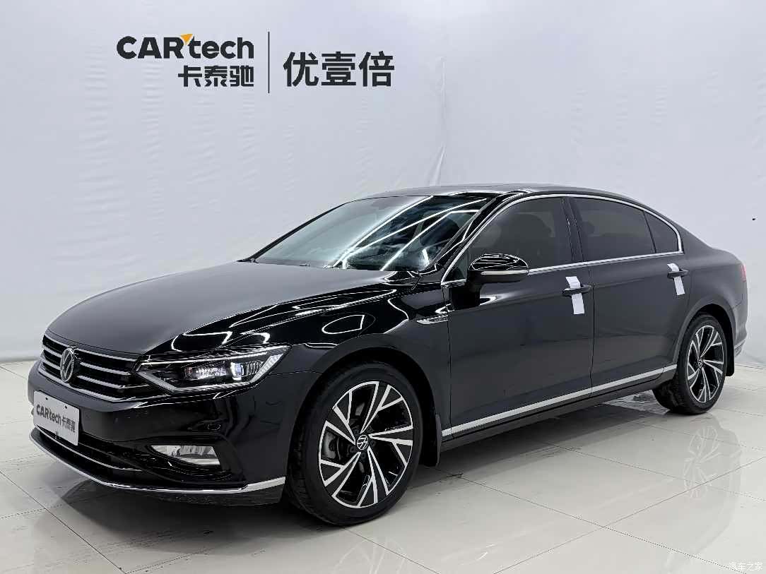 Volkswagen Magotan, 2022 1