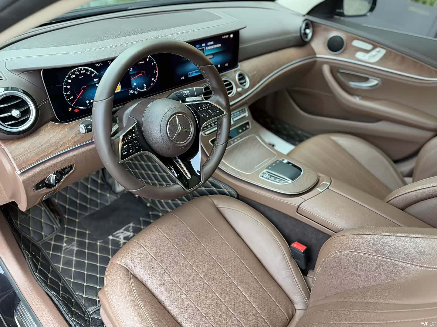 Mercedes-Benz E-Class, 2021 3