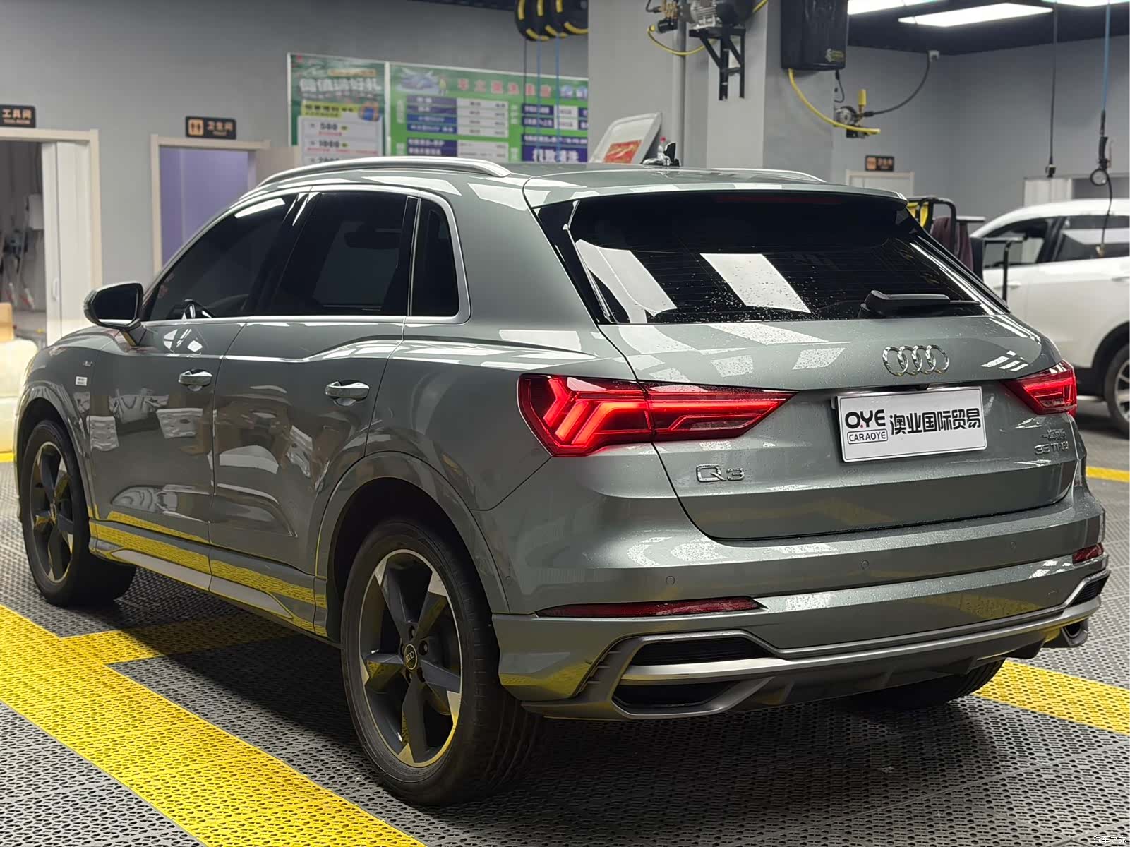 Audi Q3, 2022 4