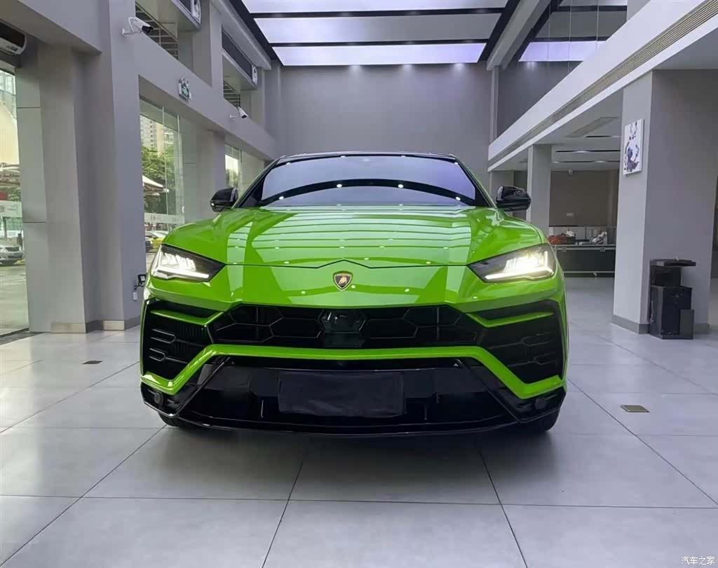 Lamborghini Urus, 2021 2