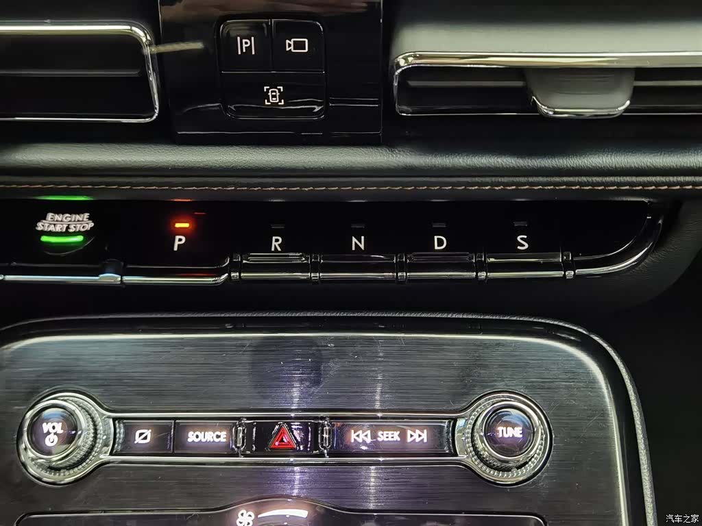 Lincoln Nautilus, 2021 13