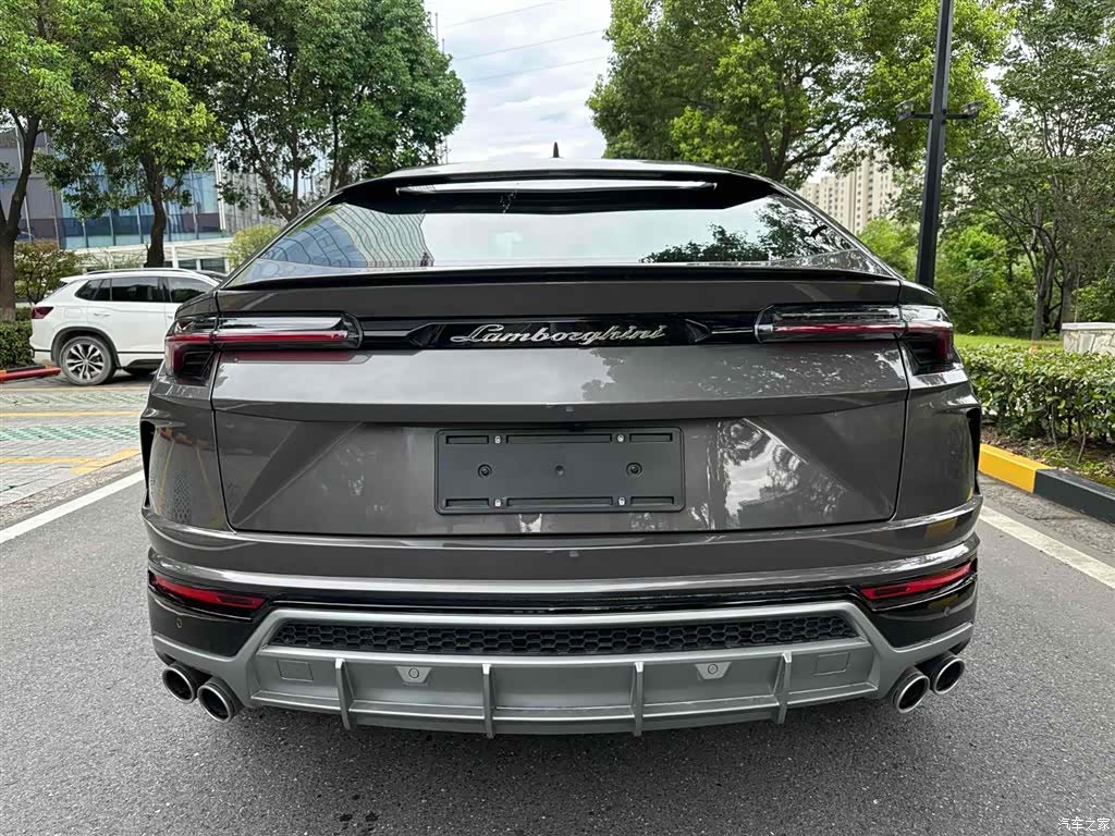 Lamborghini Urus, 2021 2