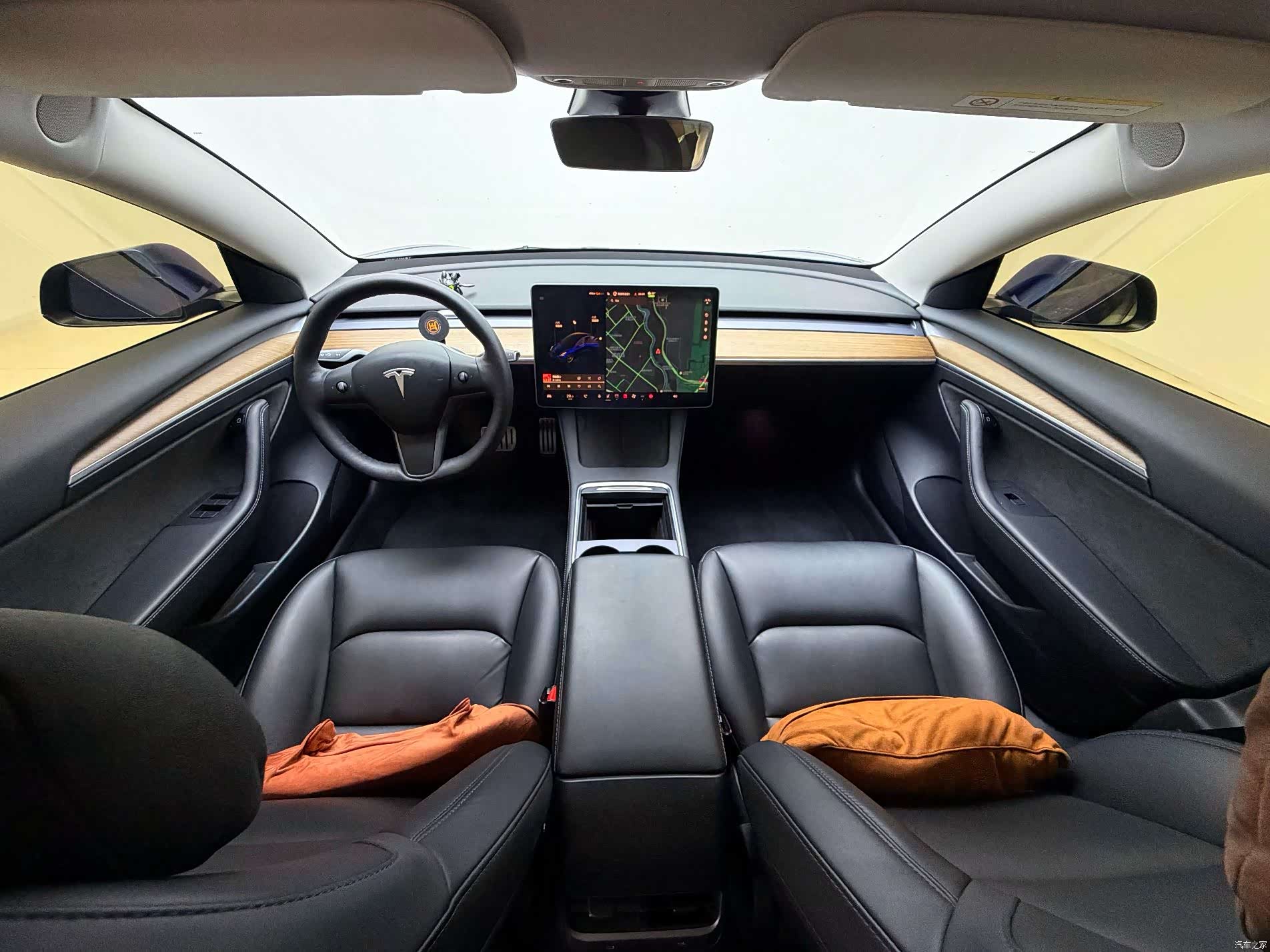 Tesla Model 3, 2021 все фото