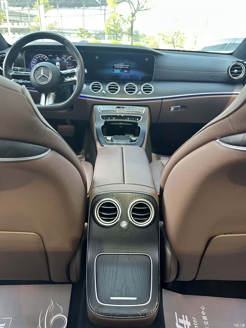 Mercedes-Benz E-Class, 2023 16