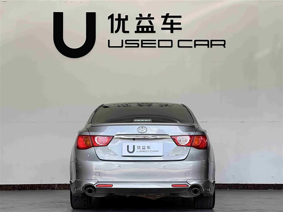 Toyota Reiz