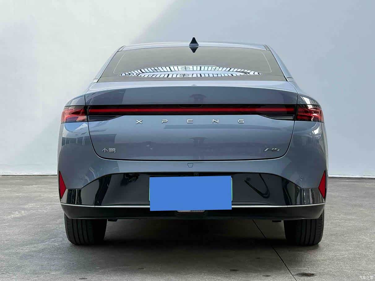 Xpeng P5, 2023 все фото