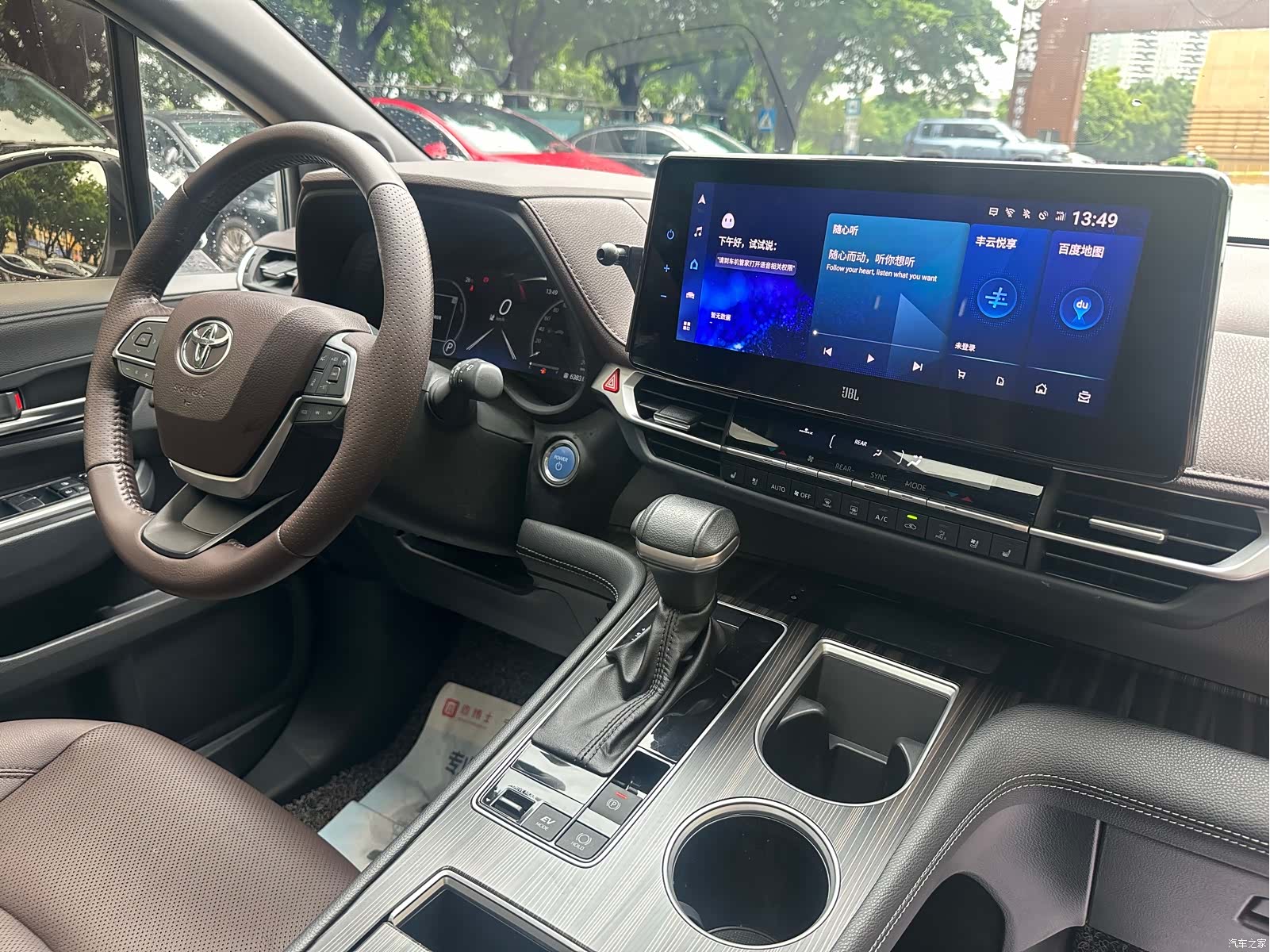 Toyota Sienna, 2022 12