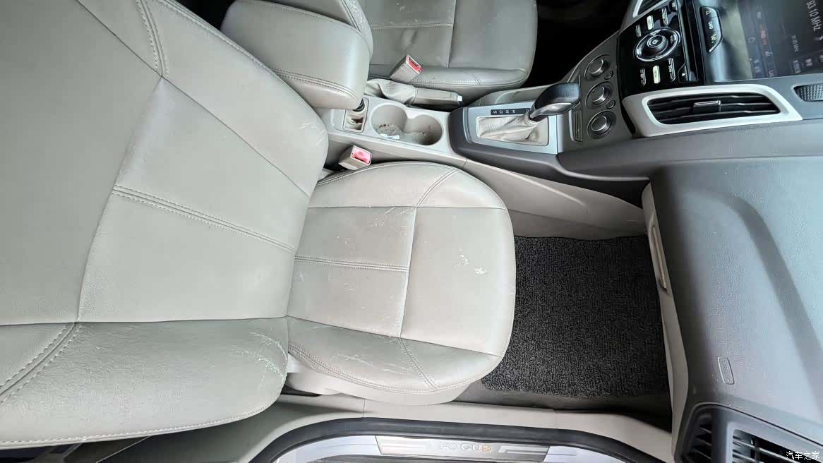 Ford Focus, 2013 9
