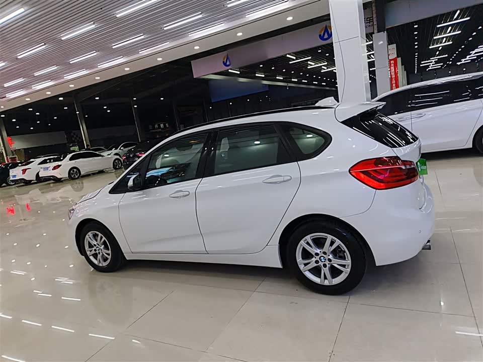 BMW 2 series station wagon