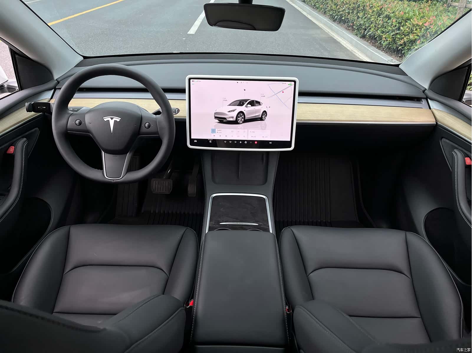 Tesla Model Y, 2023 14