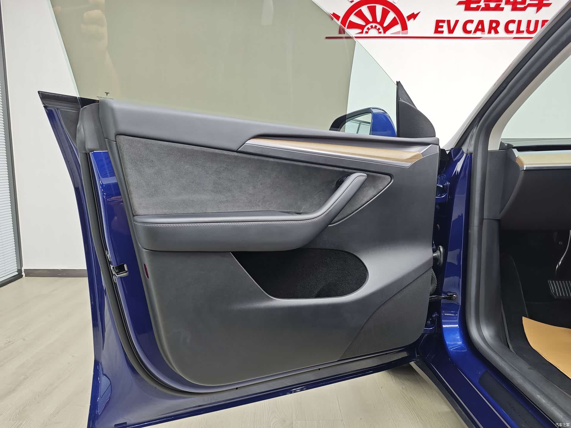 Tesla Model Y, 2022 55