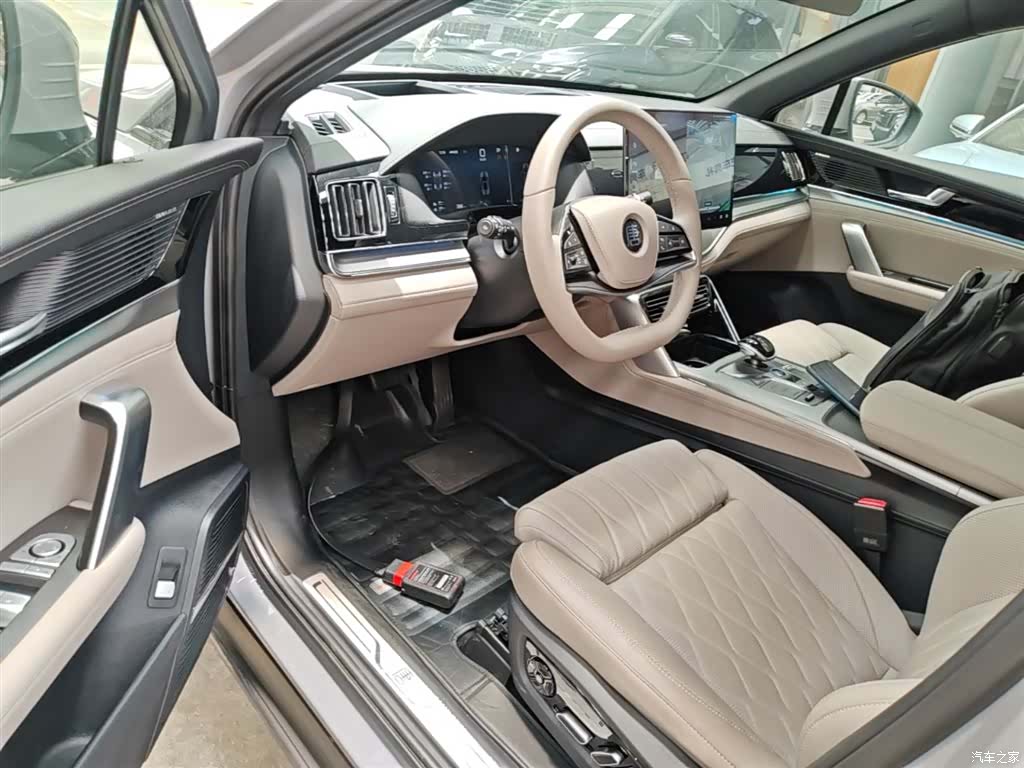 BYD Tang, 2025 16