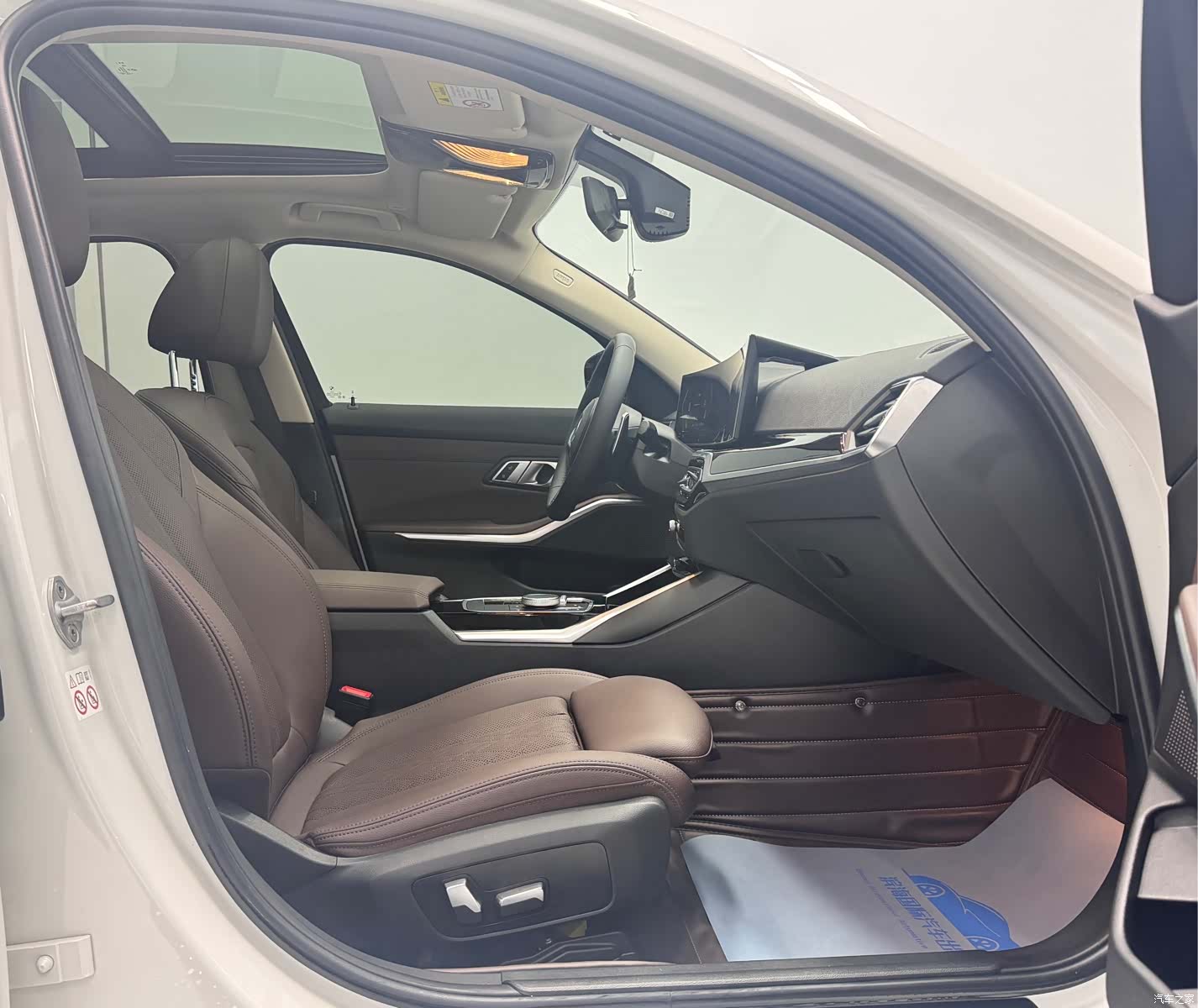 BMW 3 Series, 2023 11