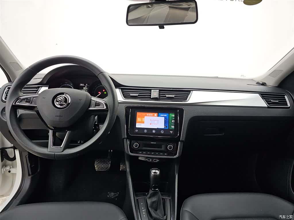 Skoda Rapid, 2022 13