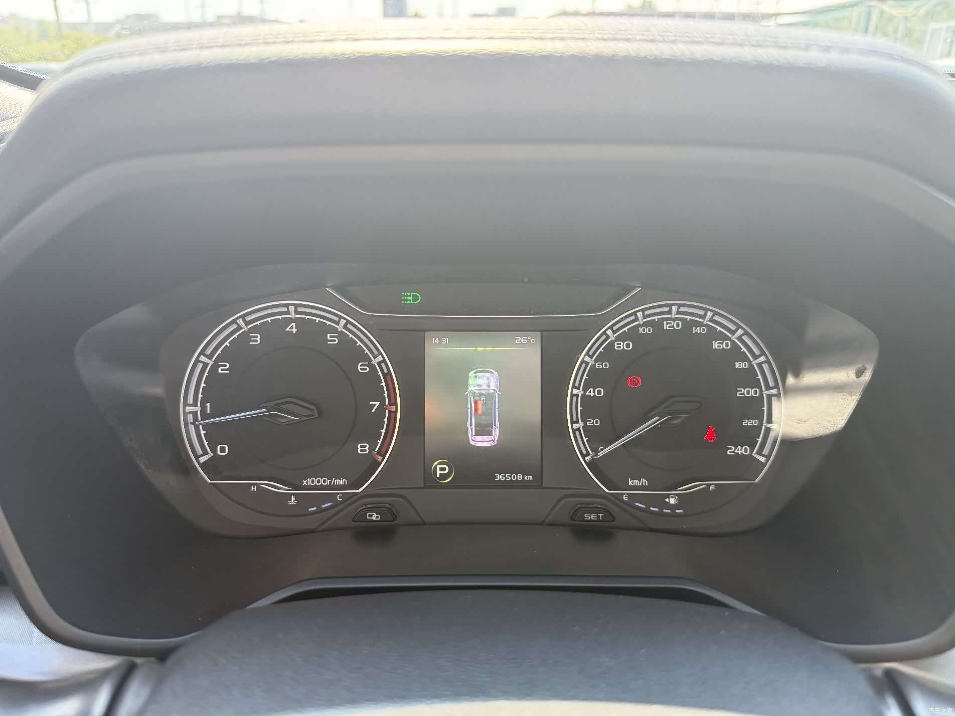 Geely X6, 2022 10