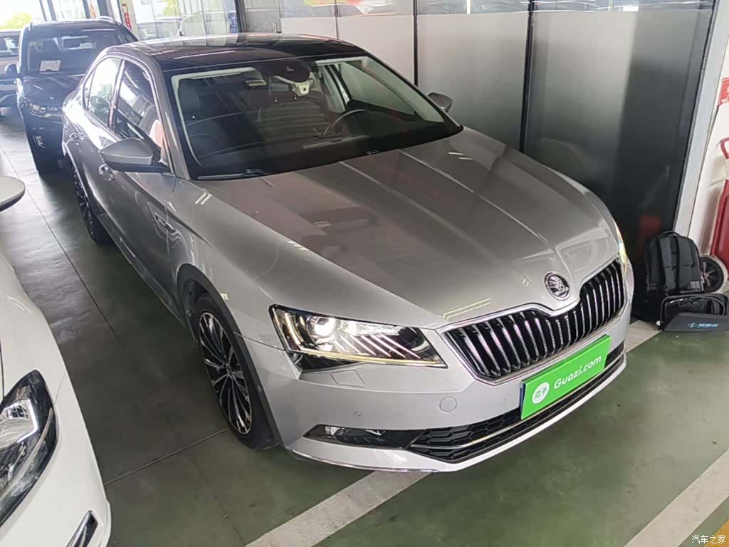 Skoda Superb, 2017 4