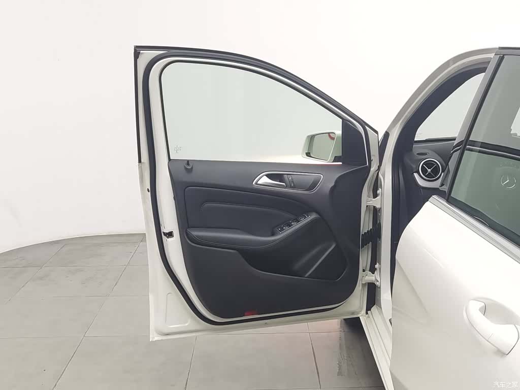 Mercedes-Benz B-Class, 2018 8
