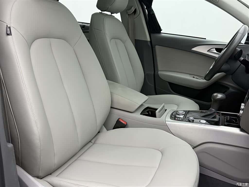 Audi A6L, 2015 11