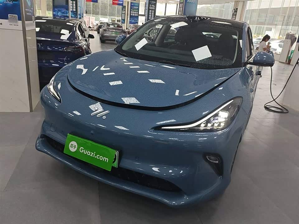 IM Motors Zhiji LS6 IM Motors Zhiji LS6