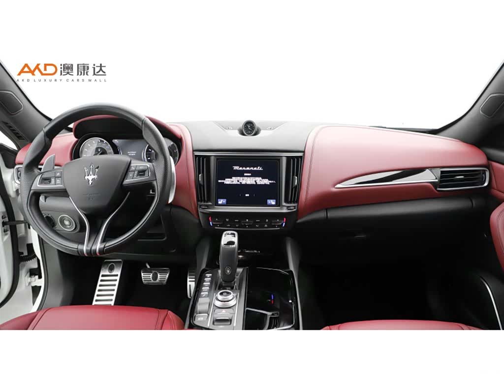 Maserati Levante, 2022 все фото
