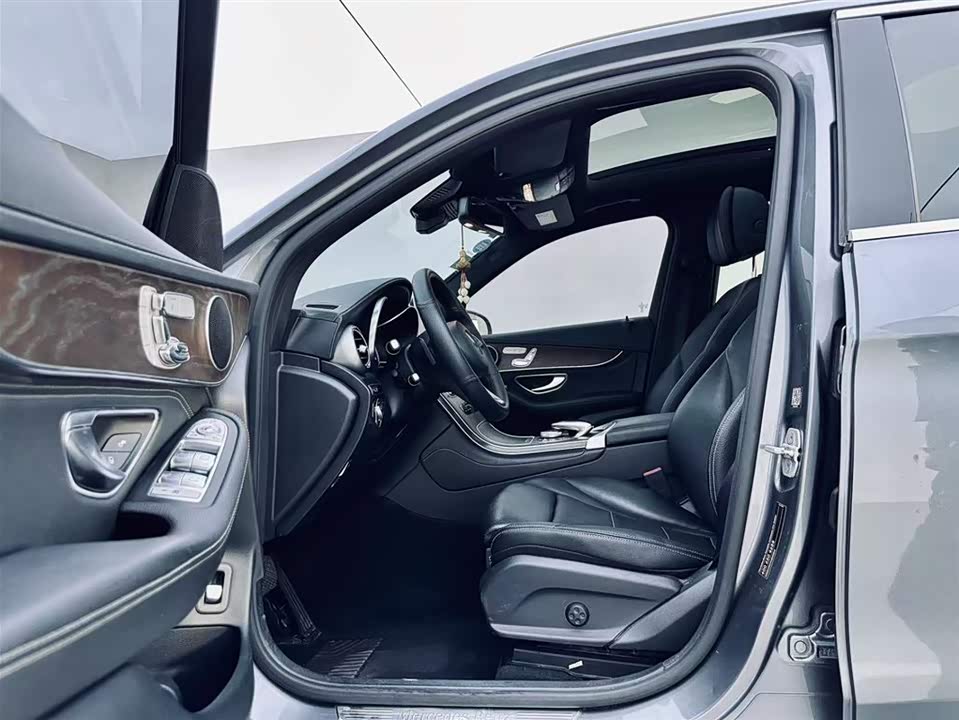 Mercedes-Benz GLC Mercedes-Benz GLC