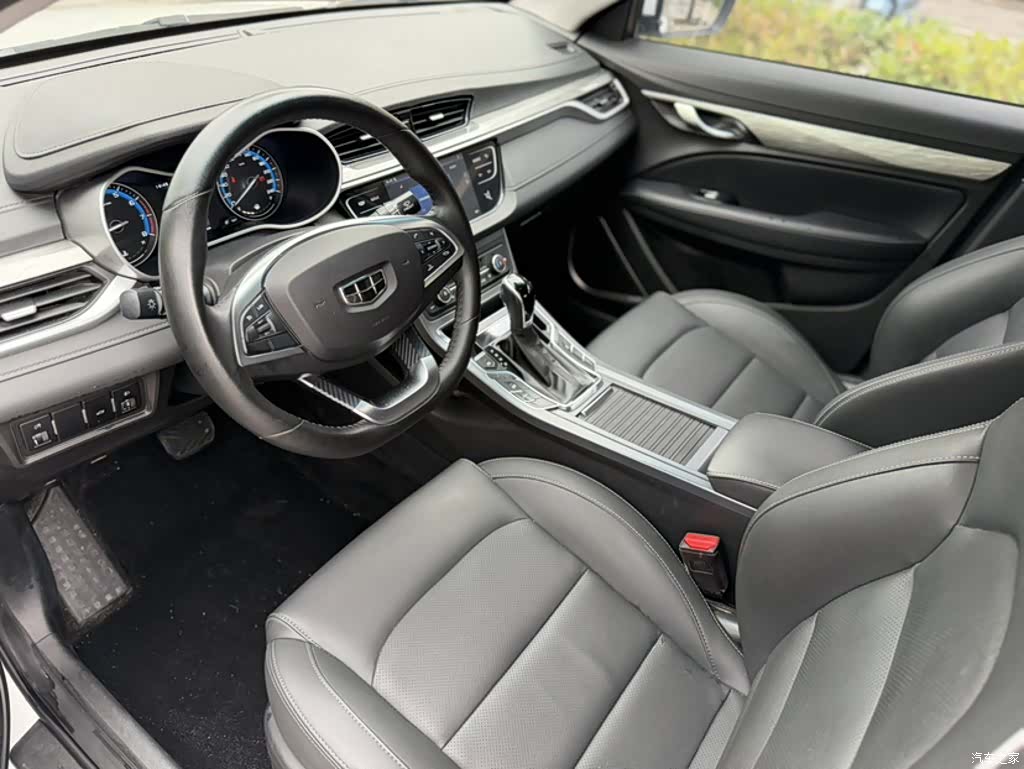 Geely Emgrand, 2019 9