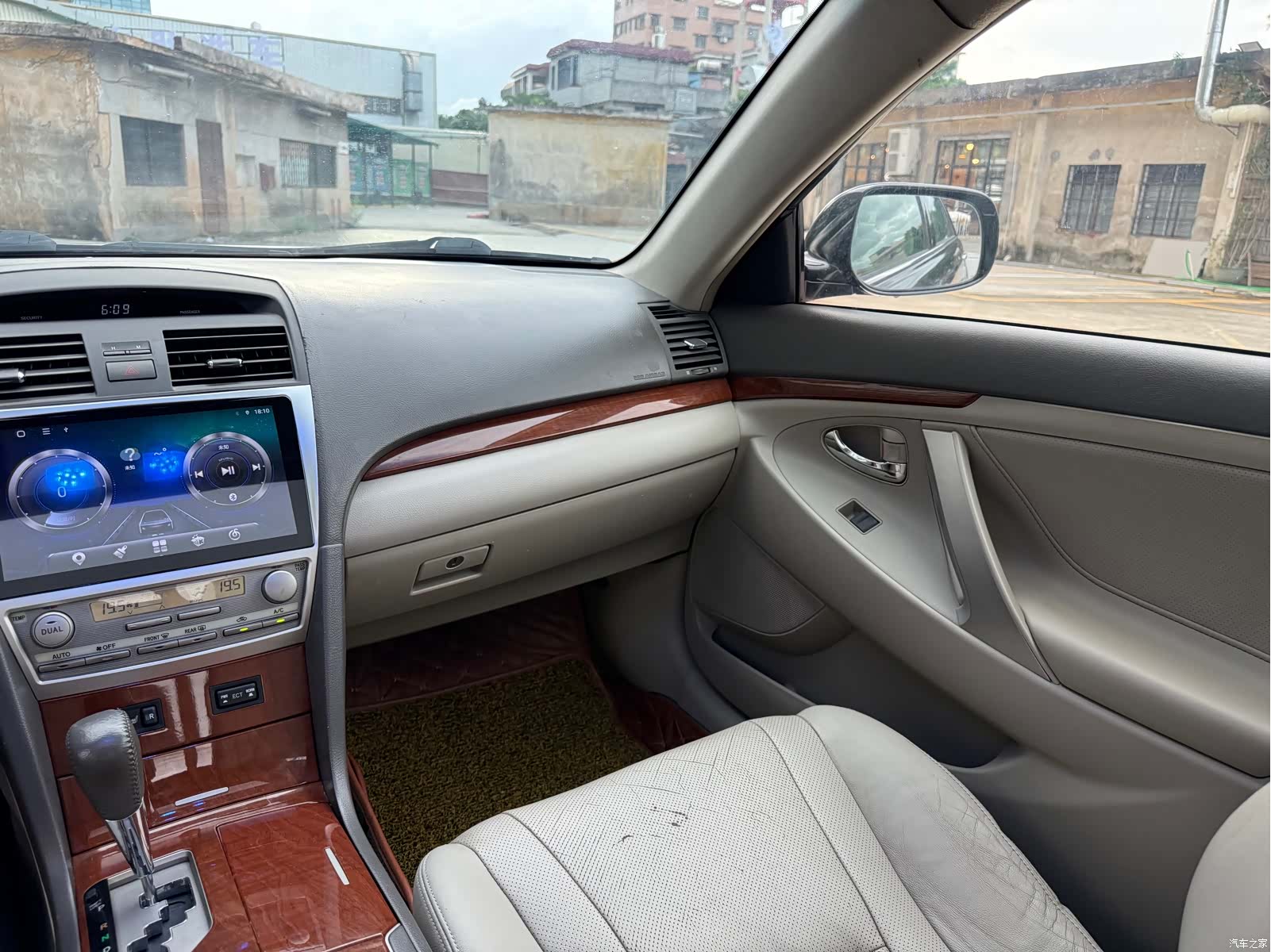 Toyota Camry, 2015 11