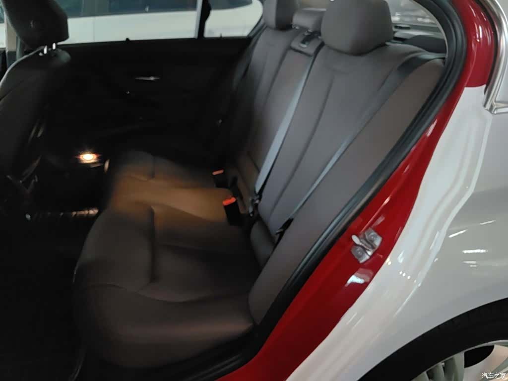 BMW 3 Series, 2018 13