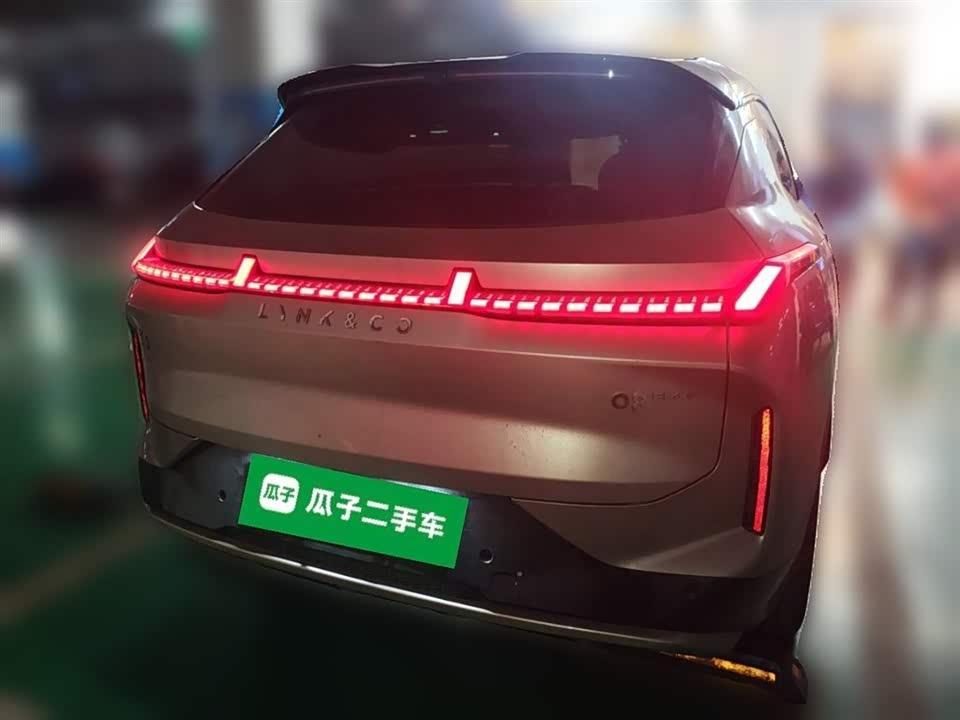 Lynk & Co 08 EM-P