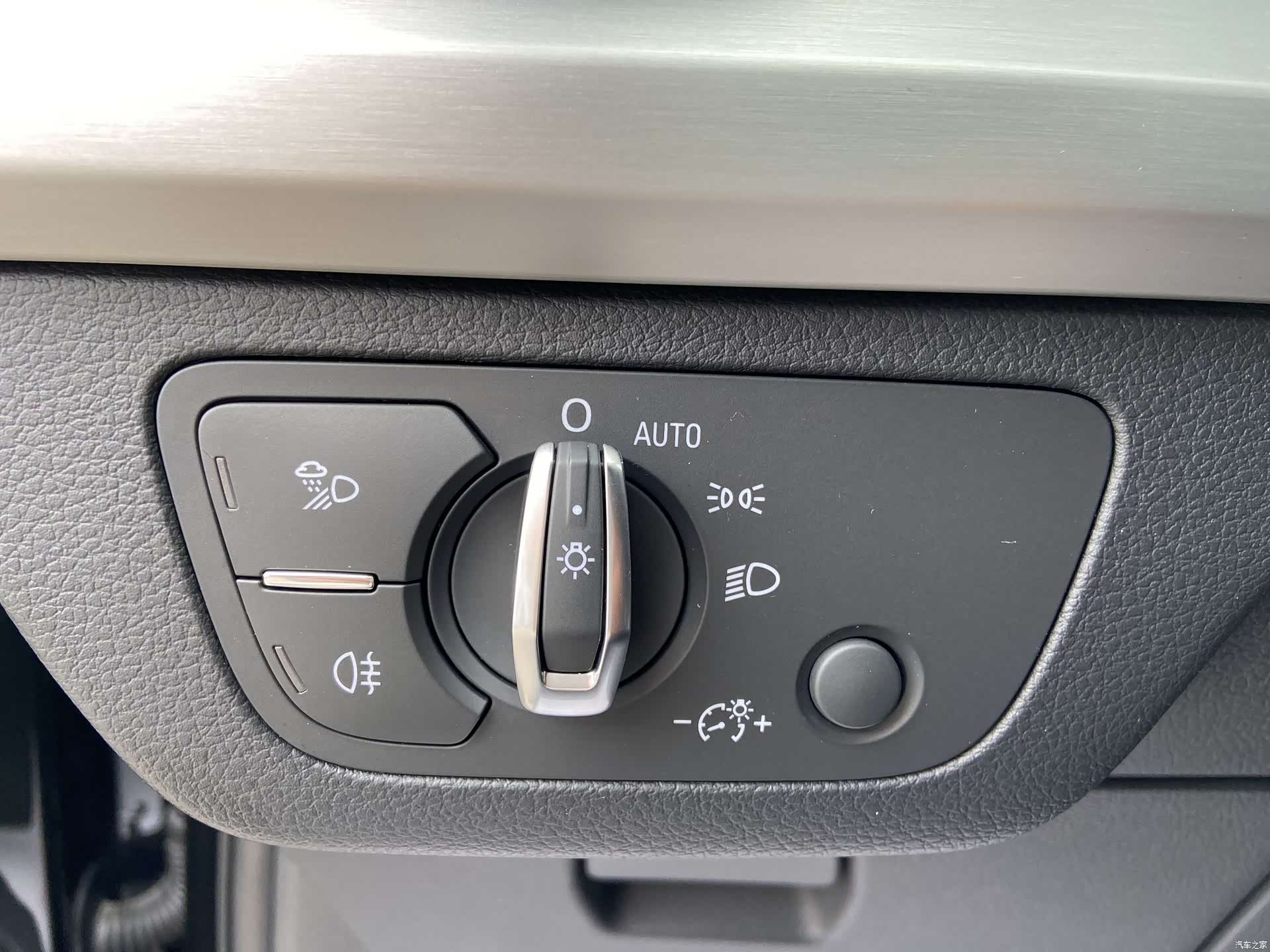 Audi Q5L, 2019 14