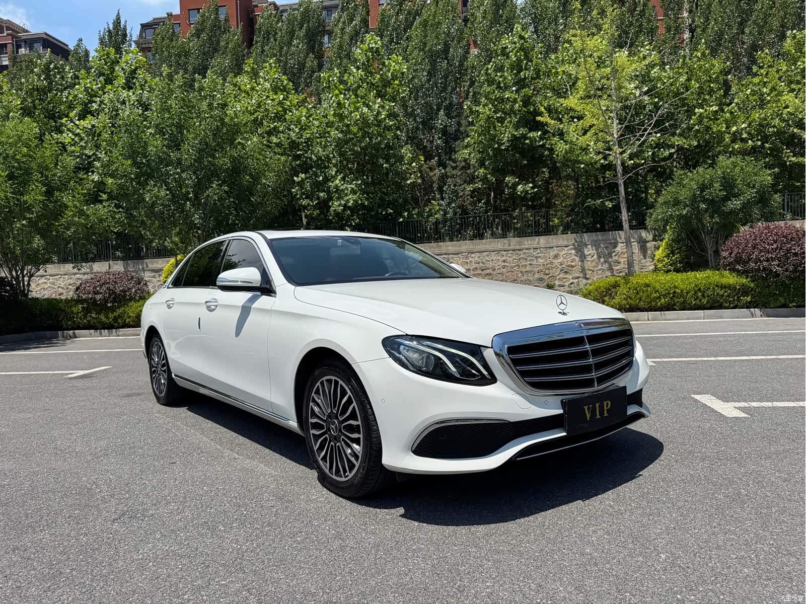 Mercedes-Benz E-Class, 2019 3