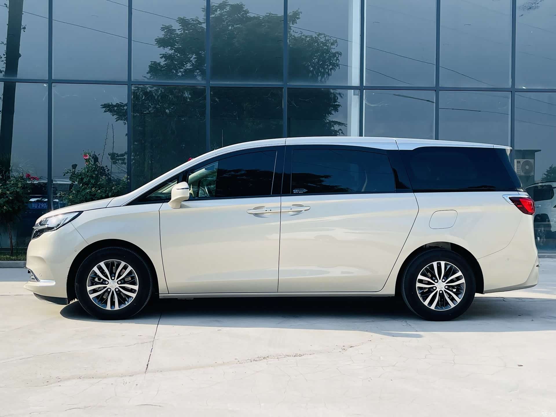 Buick GL8, 2022 15