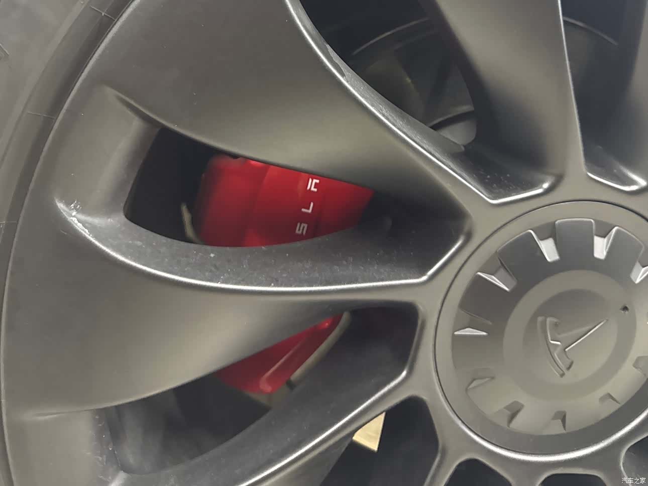 Tesla Model Y, 2022 13