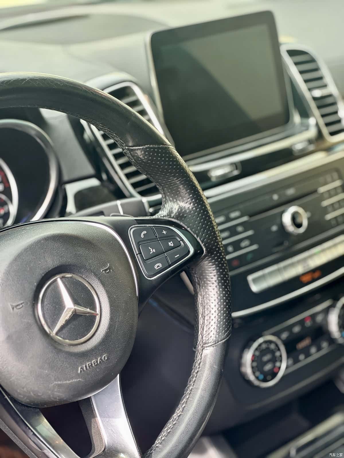 Mercedes-Benz GLE, 2017 28