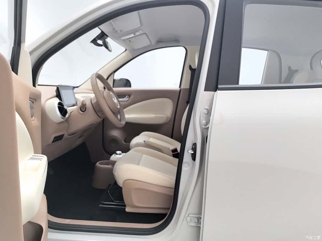 Wuling MINIEV, 2025 10